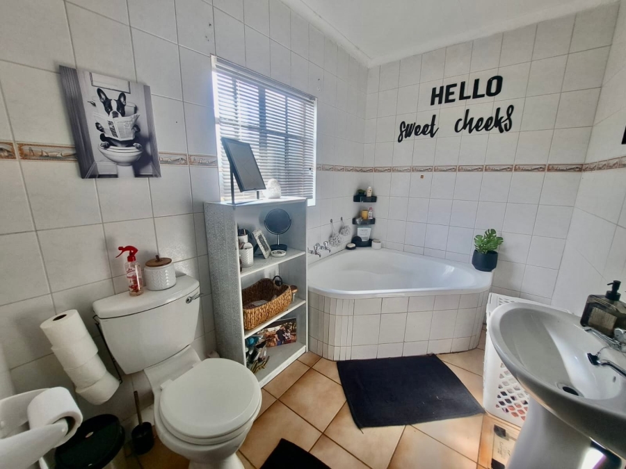 3 Bedroom Property for Sale in Bodorp North West